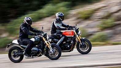 Test BMW R12 NineT vs. Triumph Speed Twin 1200 Rs