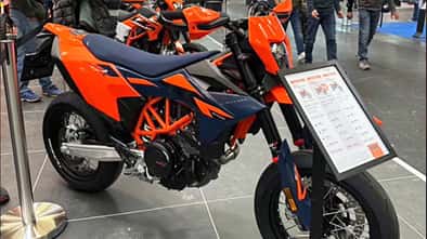 KTM 690 SMC R (2025)