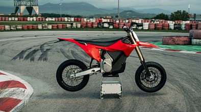 Stark Varg SM Elektro-Supermoto (10/2025)
