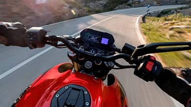 Bajaj Pulsar NS 400 Spanien 2026