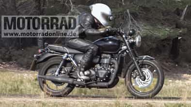 Erlkönig Triumph Bonneville 400 (03/2026)