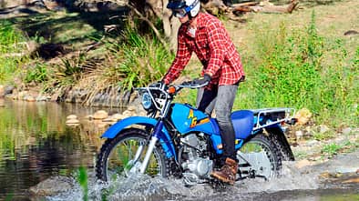 Yamaha AG 200 F