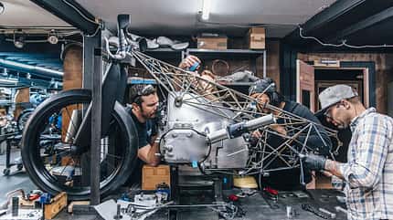 04/2019 Revival Birdcage BMW 04/2019 Revival Birdcage BMW