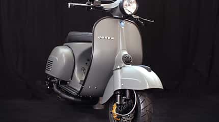 Vintage Custom Vespa Modelle von Scooter und Service Vintage Custom Vespa Modelle von Scooter und Service