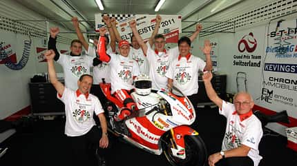 Kiefer Racing und Stefan Bradl 2011 WM-Titel Valencia Kiefer Racing und Stefan Bradl 2011 WM-Titel Valencia