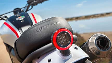 yamaha, retro, naked-bike Yamaha XSR 700 XTribute.