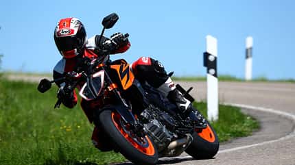 naked bikes KTM 1290 Super-Duke R