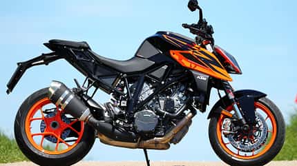 naked bikes KTM 1290 Super-Duke R
