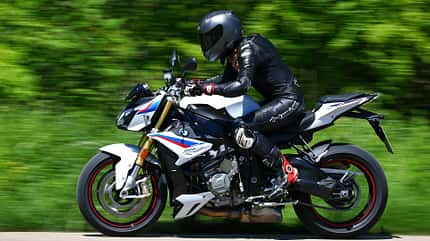 naked bikes BMW S 1000 R