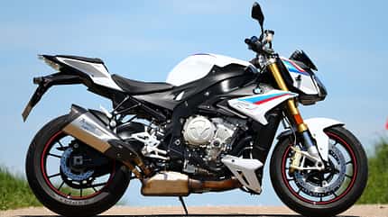 naked bikes BMW S 1000 R