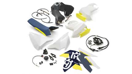 husqvarna, tank, kit, zubehoer, supermoto, enduro Zusatztank-Kit für die Husqvarna 701 Enduro und Husqvarna 701 Supermoto.