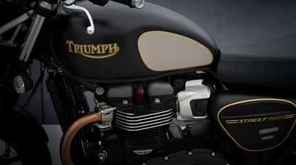 02/2021, Triumph Street Twin 2021 Gold Line Triumph Street Twin 2021 Gold Line
