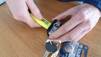 BMW R 1250 GS Dauertest Wechsel Transponderbatterie BMW R 1250 GS Dauertest Wechsel Transponderbatterie