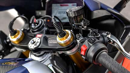 Aprilia RSV4 Factory Fahrbericht 2021 Aprilia RSV4 Factory Fahrbericht 2021