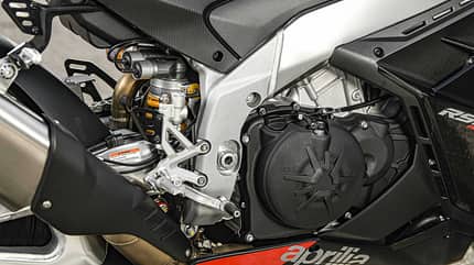 Aprilia RSV4 Factory Fahrbericht 2021 Aprilia RSV4 Factory Fahrbericht 2021