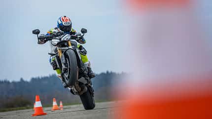 Triumph Speed Triple 1200 RS Top-Test Triumph Speed Triple 1200 RS Top-Test