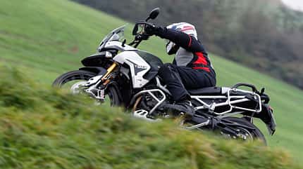 Mittelklasse-Reiseenduros im Vergleichstest, BMW F 850 GS Adventure, KTM 890 Adventure, Triumph Tiger 900 Rally Pro Mittelklasse-Reiseenduros im Vergleichstest, BMW F 850 GS Adventure, KTM 890 Adventure, Triumph Tiger 900 Rally Pro