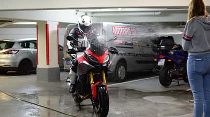Motorrad-Adventure-Kombis, Textilkombis, Test Adventure-Kombis im Test