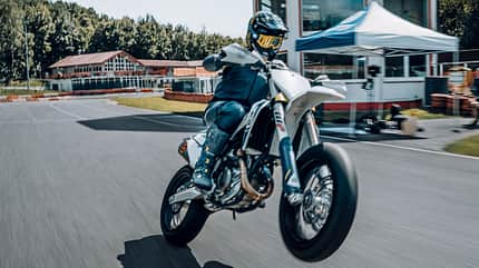 08/2021, Husqvarna FS 450 Supermoto 2022 Husqvarna FS 450 Supermoto 2022