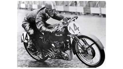 110 Jahre Benelli Jubiläum 110 Jahre Benelli Jubiläum
