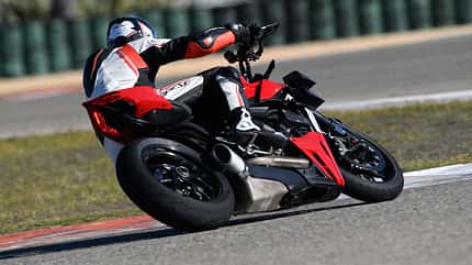 Ducati Streetfighter V2 Fahrbericht Ducati Streetfighter V2 Fahrbericht