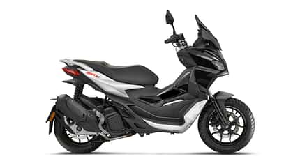 11/2021, Aprilia SR GT 125 Aprilia SR GT 125