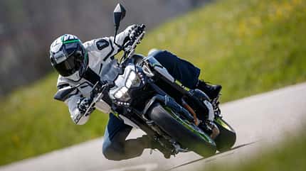 Yamaha MT-09, Triumph Street Triple R, Kawasaki Z 900, KTM 890 Duke, BMW F 900 R, Ducati Monster Vergleichstest Yamaha MT-09, Triumph Street Triple R, Kawasaki Z 900, KTM 890 Duke, BMW F 900 R, Ducati Monster Vergleichstest