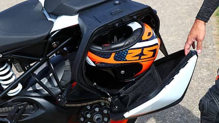 Aprilia Tuono V4, KTM 1290 Super Duke GT Vergleichstest Aprilia Tuono V4, KTM 1290 Super Duke GT Vergleichstest