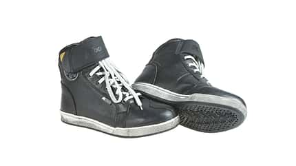 Motorrad-Sneaker Test 2022 Motorrad-Sneaker Test 2022
