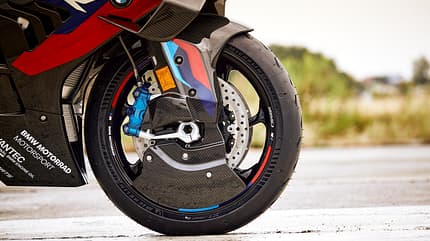BMW M 1000 RR (2023)
