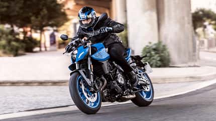 Suzuki GSX-8S (11/2022)