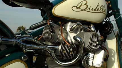 Bistella 500 von Marek Foltis mit Doppel-Sternmotor mit Kompressor Basis Jawa Zweitakt