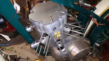 Bistella 500 von Marek Foltis mit Doppel-Sternmotor mit Kompressor Basis Jawa Zweitakt