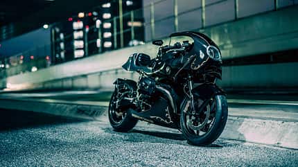 BMW HP2 Cherry's Company Midnight Racer