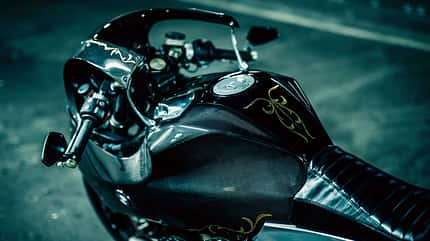 BMW HP2 Cherry's Company Midnight Racer