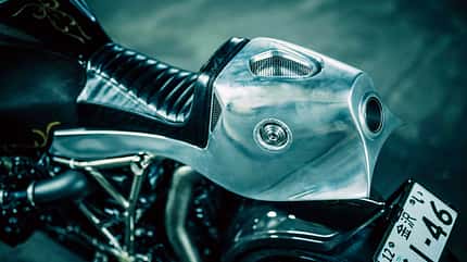 BMW HP2 Cherry's Company Midnight Racer