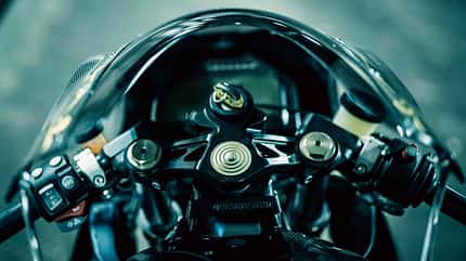 BMW HP2 Cherry's Company Midnight Racer