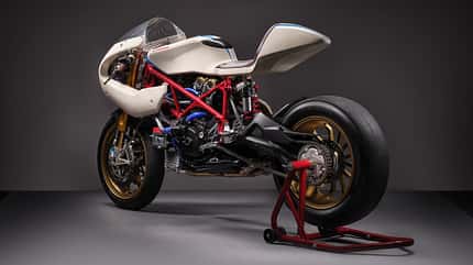 Ducati 749 Umbau Custombike Café Racer Dragster von Kaspar Ilves Kalapea Garage Ducati 749 Umbau Custombike Café Racer Dragster von Kaspar Ilves Kalapea Garage
