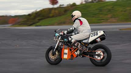 MIT Fuel Cell Motorrad Waserstoff Brennstoffzelle