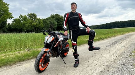 Übungen gegen Verspannungen beim Motorradfahren Übungen gegen Verspannungen beim Motorradfahren