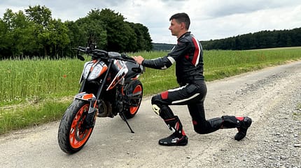 Übungen gegen Verspannungen beim Motorradfahren Übungen gegen Verspannungen beim Motorradfahren