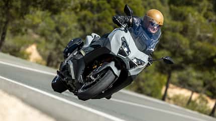 Yamaha TMAX Tech Max (2025) mit Fahrbericht