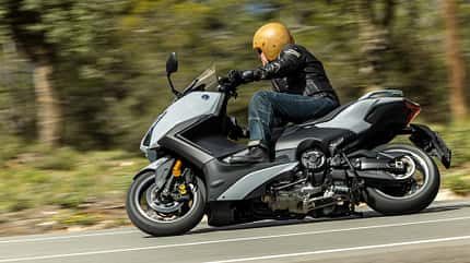 Yamaha TMAX Tech Max (2025) mit Fahrbericht