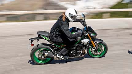 Ducati Streetfighter V2 S
Kawasaki Z 900 SE
Mid Nakeds
Alpenmaster 2025, Dolomiten Ducati Streetfighter V2 S
Kawasaki Z 900 SE
Mid Nakeds
Alpenmaster 2025, Dolomiten