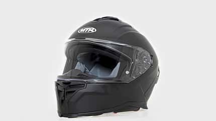 MTR S-14 Evo Integralhelm, Motorradhelm, Integralhelm, Helm, Motorradzubehör, Schutzhelm, Motorrad, Sicherheitsausrüstung, Visierhelm Der MTR S-14 Evo Integralhelm ist ein schwarzer Motorradhelm mit klarem Visier, abgebildet in Seitenansicht vor neutralem Hintergrund.