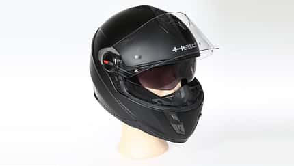 Vergleichstest Integralhelme (MOTORRAD 9/2017)