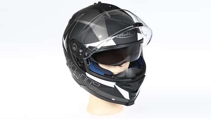 Vergleichstest Integralhelme (MOTORRAD 9/2017)