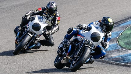 Markencup für BMW R nineT Racer