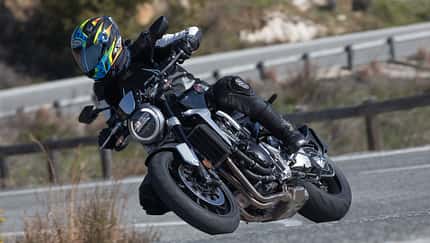 Erste Testfahrt mit dem Naked Bike