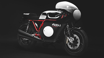 Classic-Racer fast ganz in Schwarz
